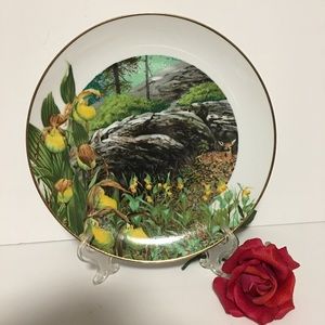 COLLECTORS EDITION PLATE WILDFLOWERS OF THE SOUTH